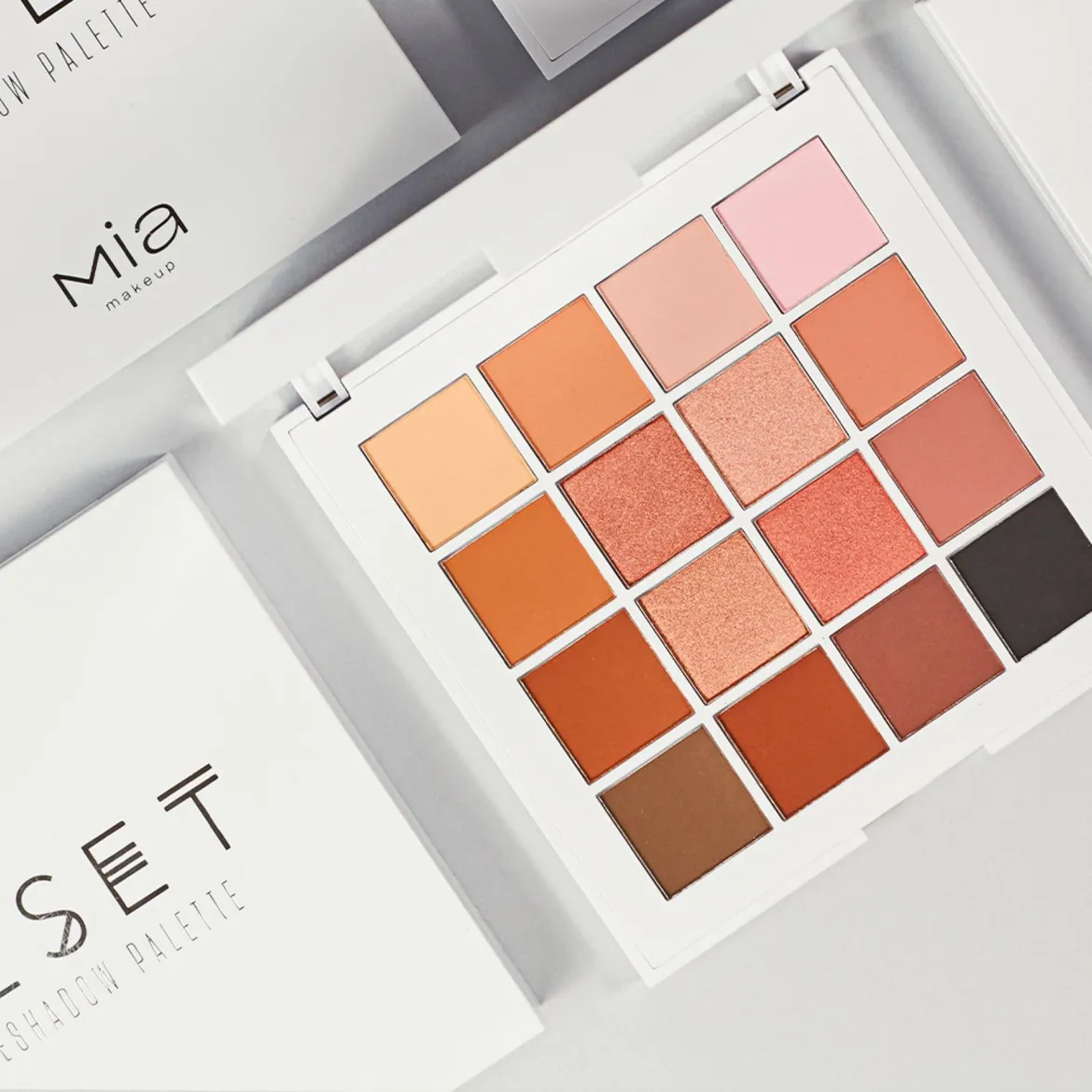 Mia Reset палітра тіней 01 Essential 24г — Фото 1