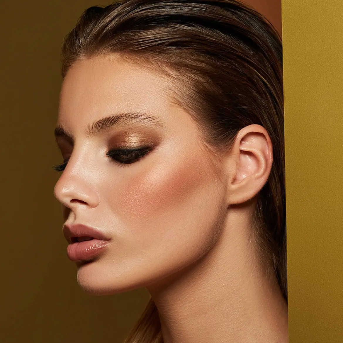 Mia Tan Builder Shimmer бронзатор шимерний 02 Deep Tan 15г — Фото 1