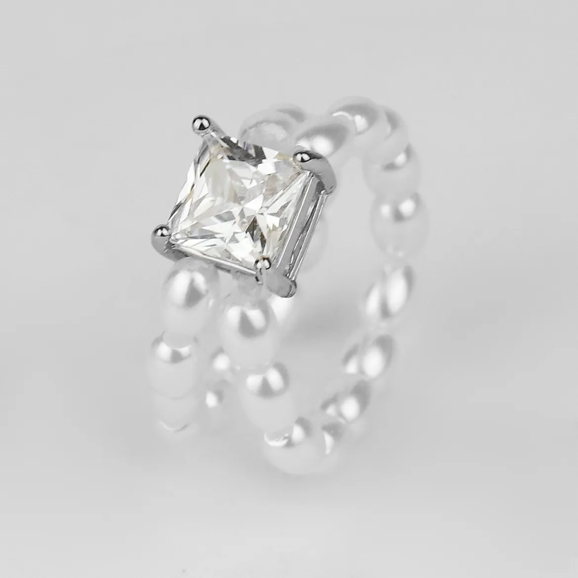 WOD каблучка 4* № Pearl 1 р.16-19 silver