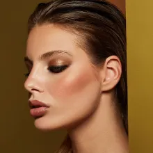 Mia Tan Builder Shimmer бронзатор шимерний 02 Deep Tan 15г — Фото 5